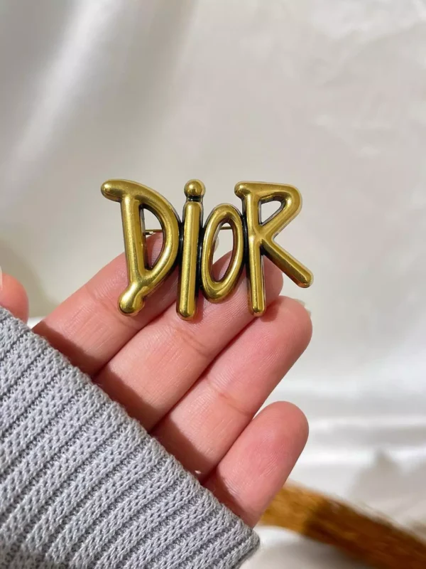 dior broach