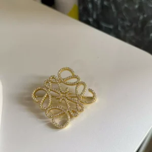 pearl broach