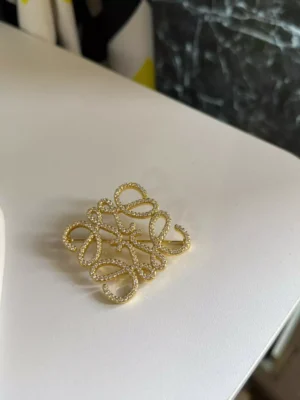 pearl broach