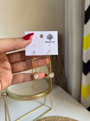 Simple earring